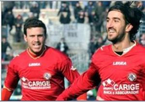 Salviato e il compianto Morosini con la maglia del Livorno